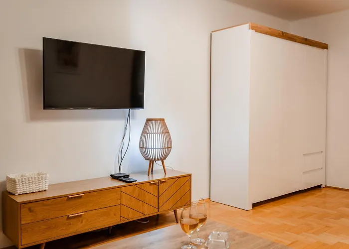 Lagiewniki - 52 M2, Workspace - By Rentujemy Appartement