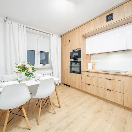 Lagiewniki - 52 M2, Workspace - By Rentujemy Apartamento